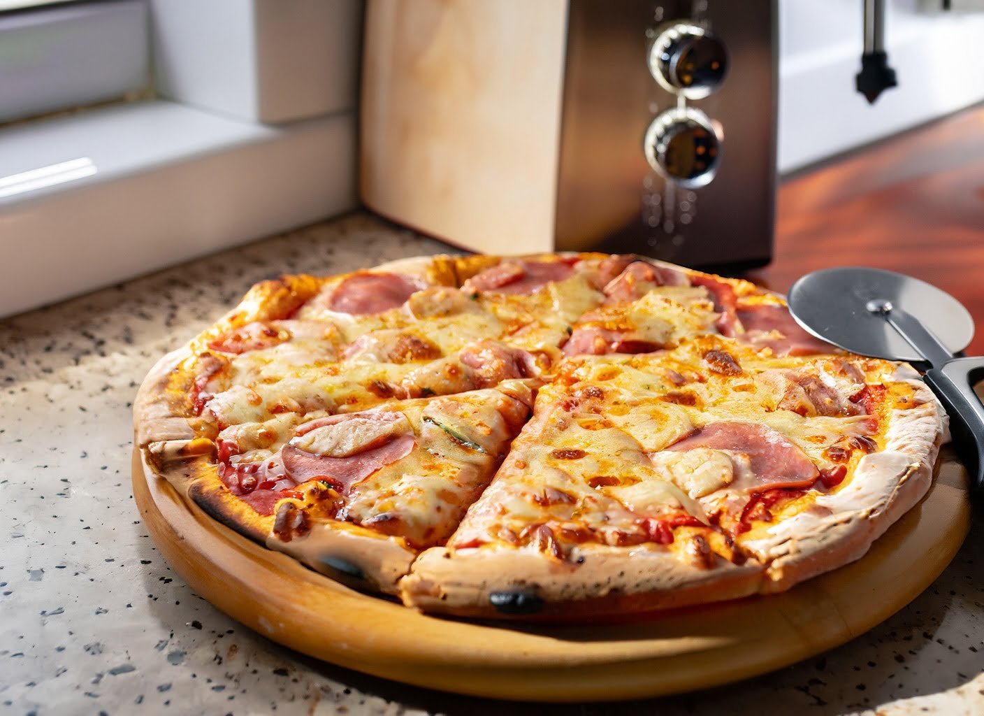 How Many Slices in a Large Pizza? A Comprehensive Guide