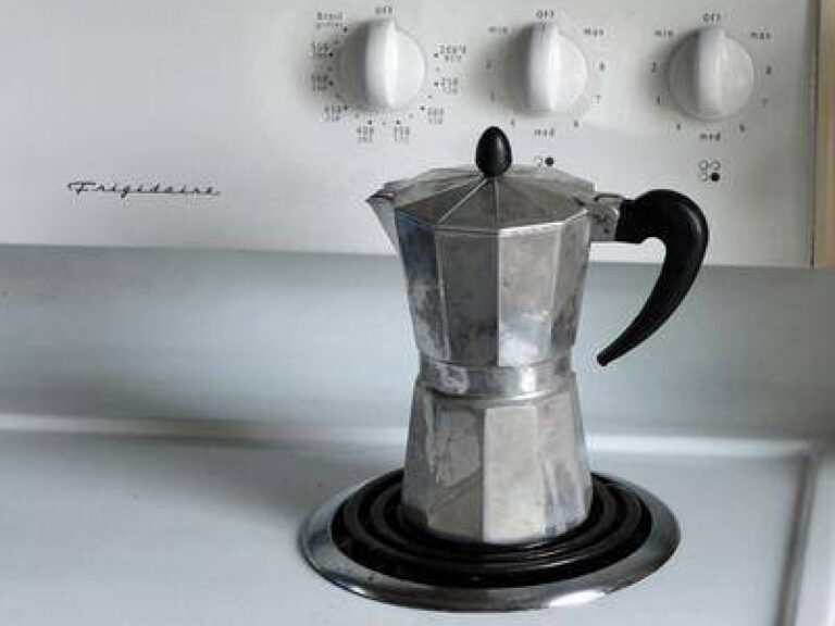 Are Aluminum Coffee Makers Safe?: Health Risks, Aluminum Leaching, Safe Alternatives