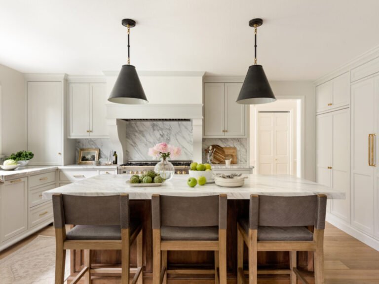 Are Kitchen Islands Dead? The Truth on Their Future & Alternatives