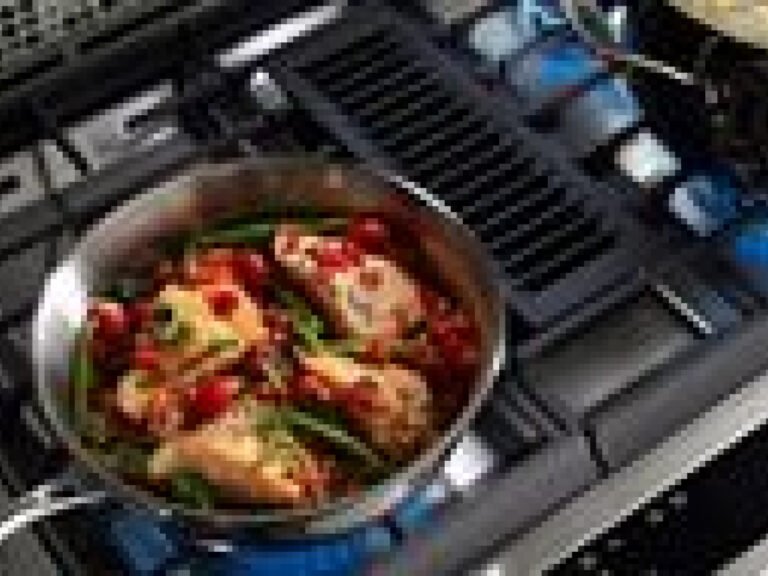 How Does a Downdraft Cooktop Work? [Complete Guide 2024]