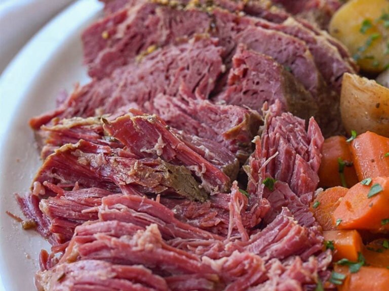 Tender Slow Cooker Corned Beef Recipes: Easy Dinner