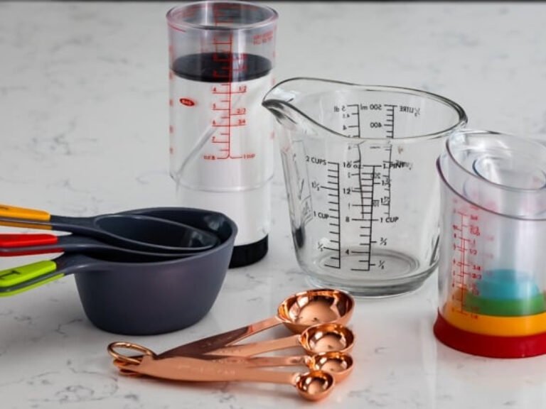Measuring Cups Vs Spoons: When To Use Each Tool, Key Differences, Accurate Measurements, And Best Practices 3 Measuring Cups vs Spoons: When to Use Each Tool, Key Differences, Accurate Measurements, and Best Practices
